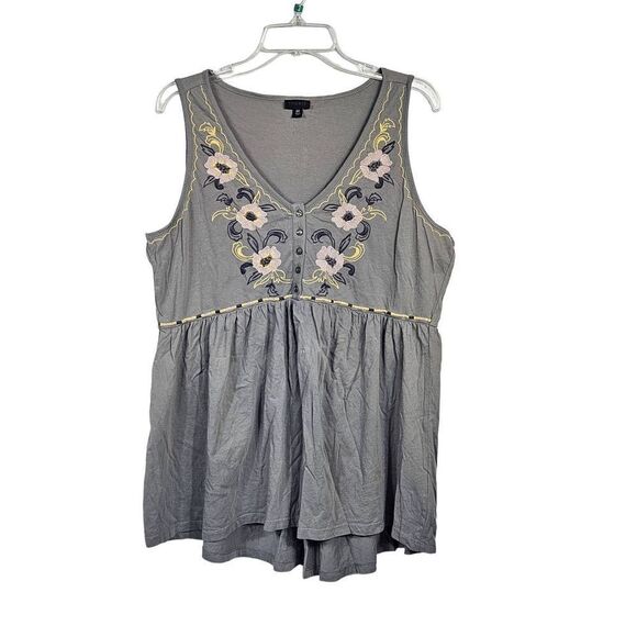 Torrid ladies top - Picture 1 of 7